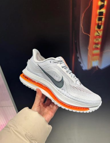 【💥이달의 핫한 신상】나이키 페가수스 프리미엄 에어스케이프 로우탑 그레이 오렌지 HQ2592-001 photo review