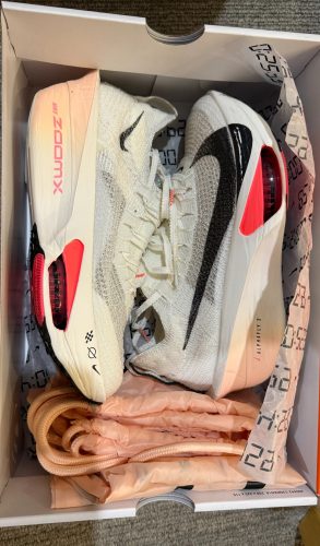 【💥히트 상품】나이키 알파플라이 3 줌X 알파플라이 3 "핫 펀치"  흰색 FD8311-103 photo review